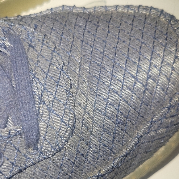 Nike Men High-Top Sneakers - Dark Blue and Gum Sole - Picture 5 of 5